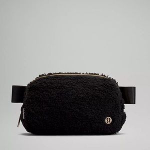 Sherpa Lululemon Everyday Fleece Belt Bag